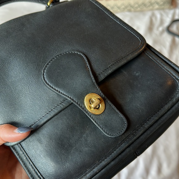 Vintage Coach Station Bag | Genuine Black leather - Picture 3 of 15